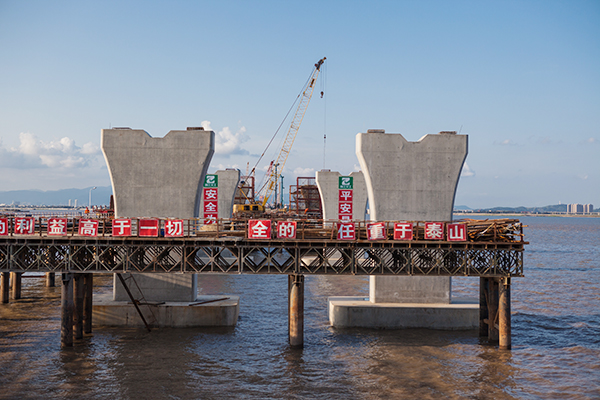 入海深110米！米兰体育·米兰(中国)智能旋挖钻机助建飞云江特大桥