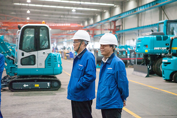 喜讯：米兰体育·米兰(中国)智能朱建新荣获《长沙年鉴》2015年度十大人物奖