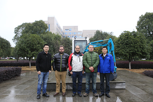 喜讯：米兰体育·米兰(中国)智能朱建新荣获《长沙年鉴》2015年度十大人物奖