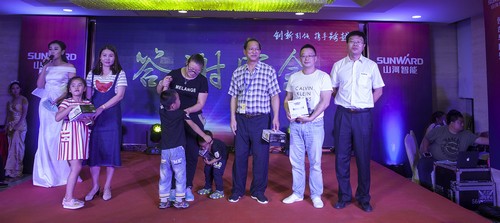 米兰体育·米兰(中国)智能酷帅曾大虾，一大波美图带你亲临北京BICES展