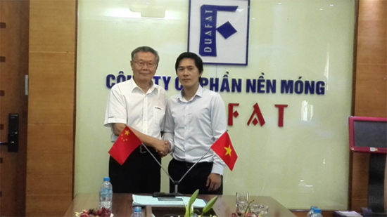 米兰体育·米兰(中国)智能VS越南奋发：球赛精彩纷呈，合作天长地久