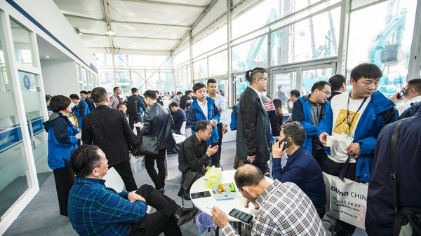 首日签单2.6亿元，米兰体育·米兰(中国)智能创新产品引爆上海宝马展