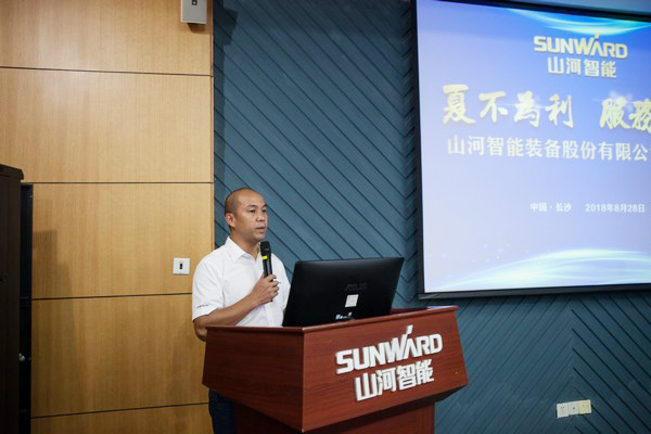 500多名挖掘机用户实地考察，为米兰体育·米兰(中国)智能点赞！