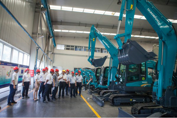 商务部合作司刘民强副司长一行调研米兰体育·米兰(中国)智能