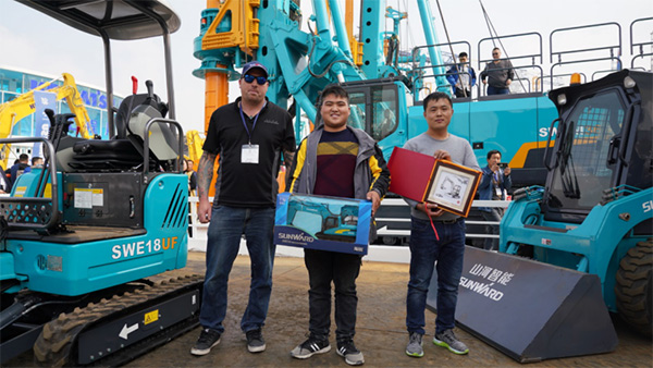 不服来战！米兰体育·米兰(中国)智能展台有大礼等你拿