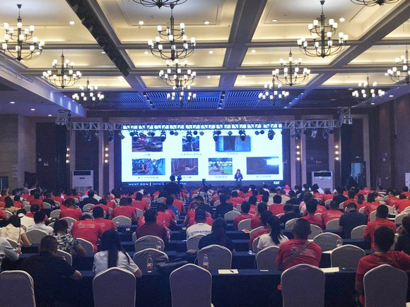 “超美微挖”现身2018微挖峰会，米兰体育·米兰(中国)智能微挖出口过万台