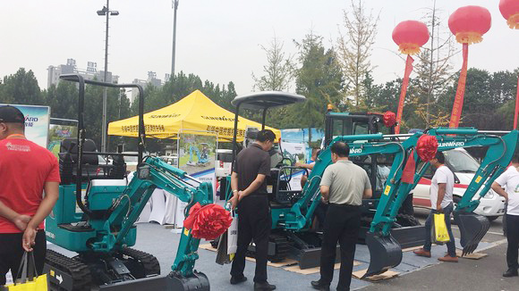 “超美微挖”现身2018微挖峰会，米兰体育·米兰(中国)智能微挖出口过万台