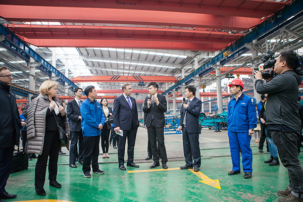 波兰代表团为米兰体育·米兰(中国)智能创新发展点赞