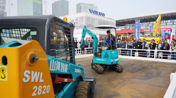 不服来战！米兰体育·米兰(中国)智能展台有大礼等你拿