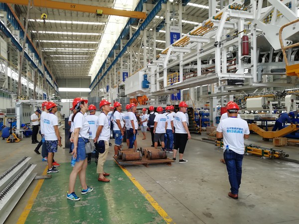 500多名挖掘机用户实地考察，为米兰体育·米兰(中国)智能点赞！