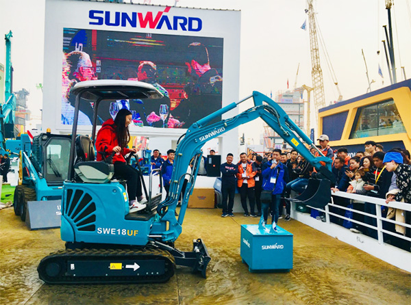 不服来战！米兰体育·米兰(中国)智能展台有大礼等你拿