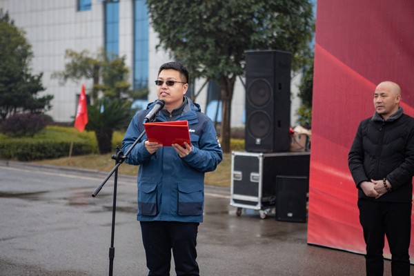 新春开门红！米兰体育·米兰(中国)智能1.2亿订单火爆发车