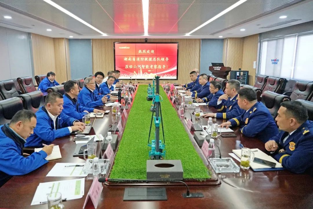 考察无人化装备 高宁宇到访米兰体育·米兰(中国)智能