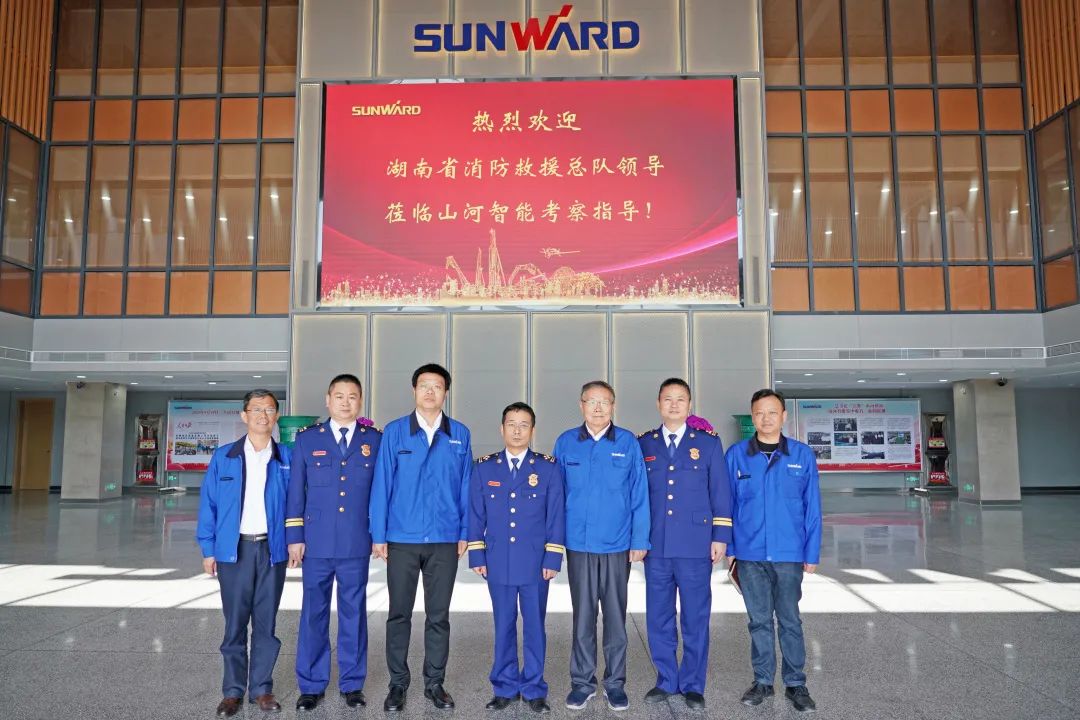 考察无人化装备 高宁宇到访米兰体育·米兰(中国)智能