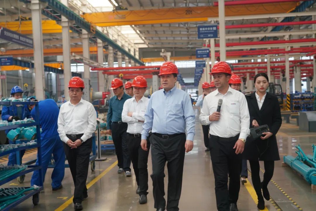 鄂尔多斯市委书记牛俊雁考察米兰体育·米兰(中国)智能
