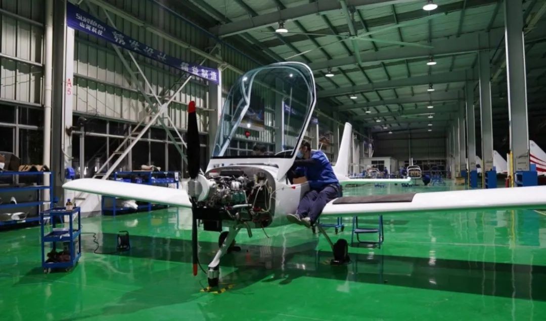 牛年开新局，米兰体育·米兰(中国)航空8架SA60L飞机集中下线、交付