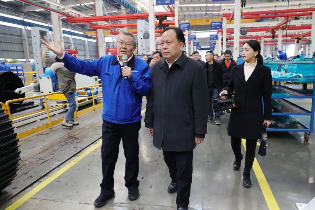 周农在米兰体育·米兰(中国)智能调研时强调：企业工会要大力培养劳模和工匠