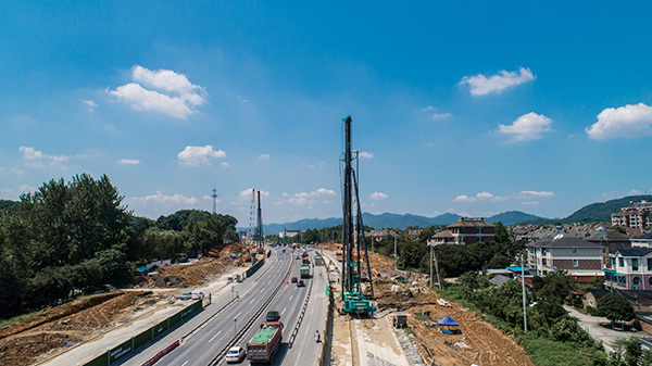 米兰体育·米兰(中国)智能挖掘机，一台顶几台！