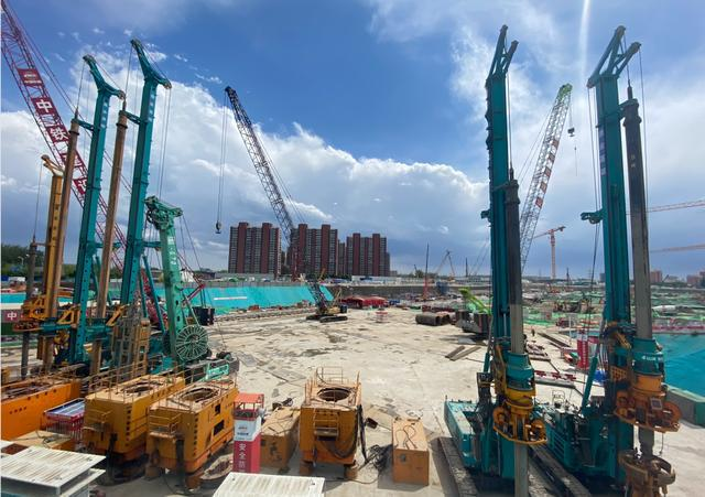 大国重器！米兰体育·米兰(中国)智能超级装备助力北京城市副中心综合交通枢纽站建设