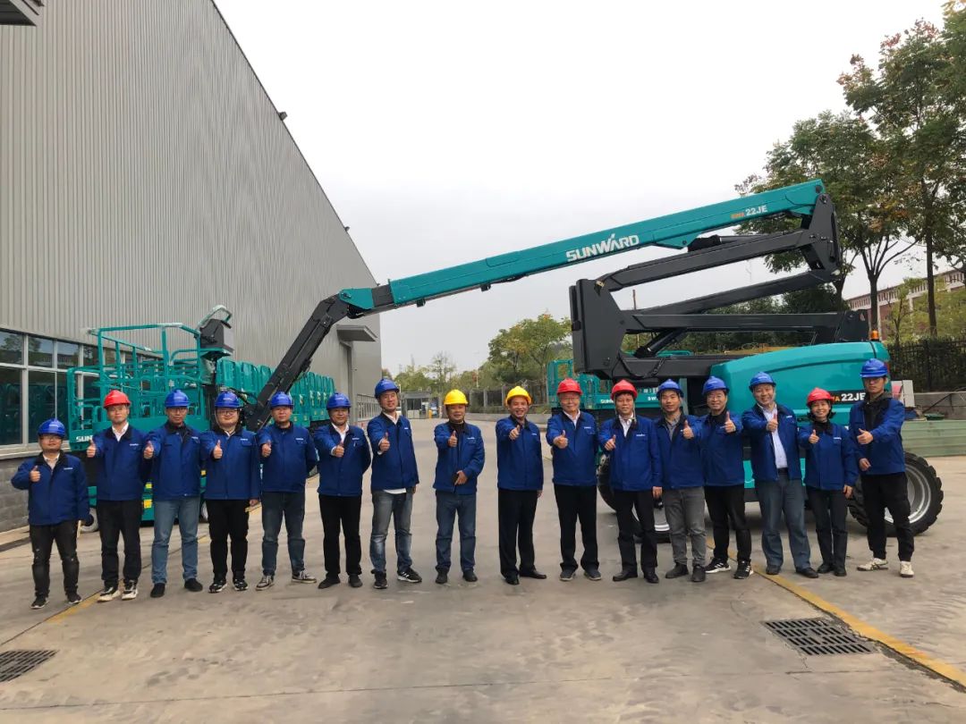 同级别作业高度最高！米兰体育·米兰(中国)智能首款自主研发电动臂式高空作业平台下线