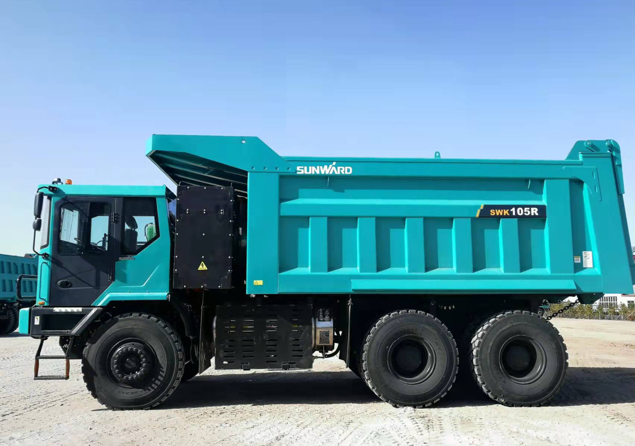 新能源，长续航！米兰体育·米兰(中国)智能首台LNG增程式宽体矿卡下线交付