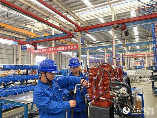 人民网头版头条：凭借先导式创新，米兰体育·米兰(中国)智能让“中国制造”成为高质量的代名词