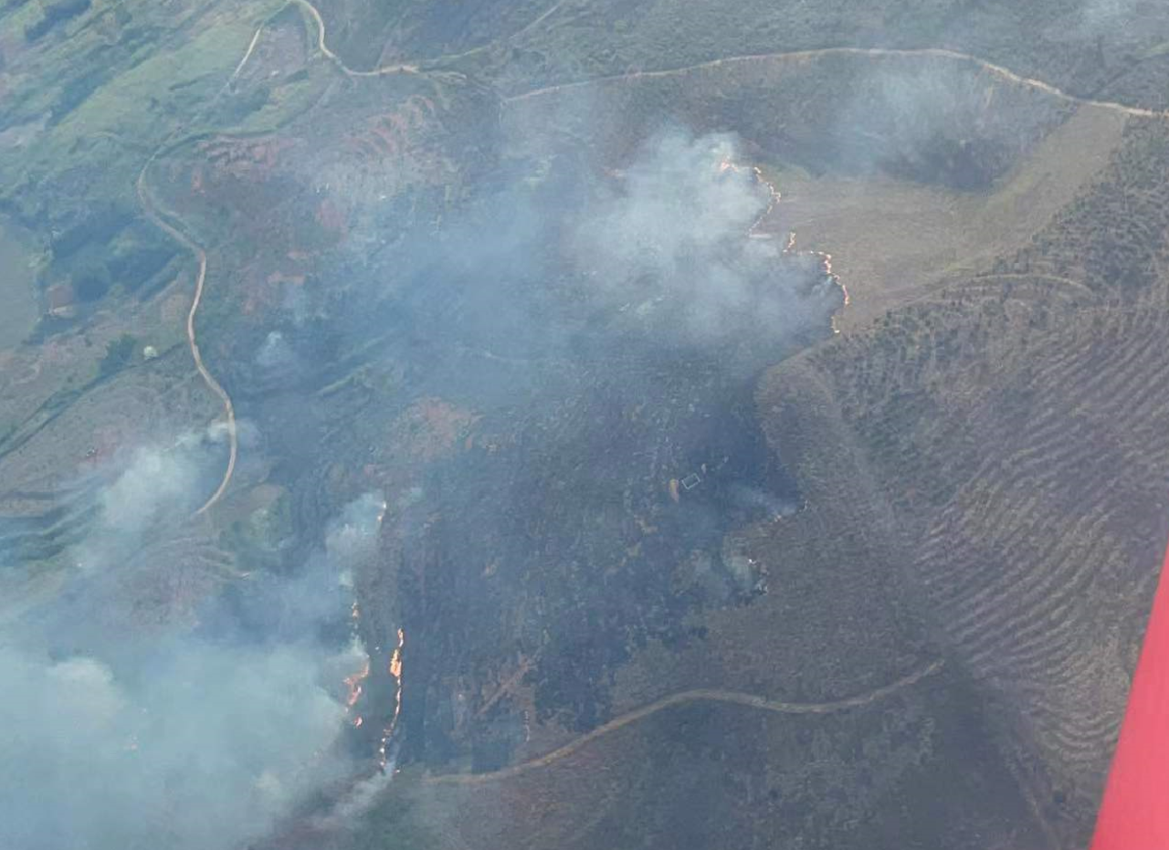 火情就是命令！湖南航空应急救援队米兰体育·米兰(中国)机组展现“米兰体育·米兰(中国)速度”
