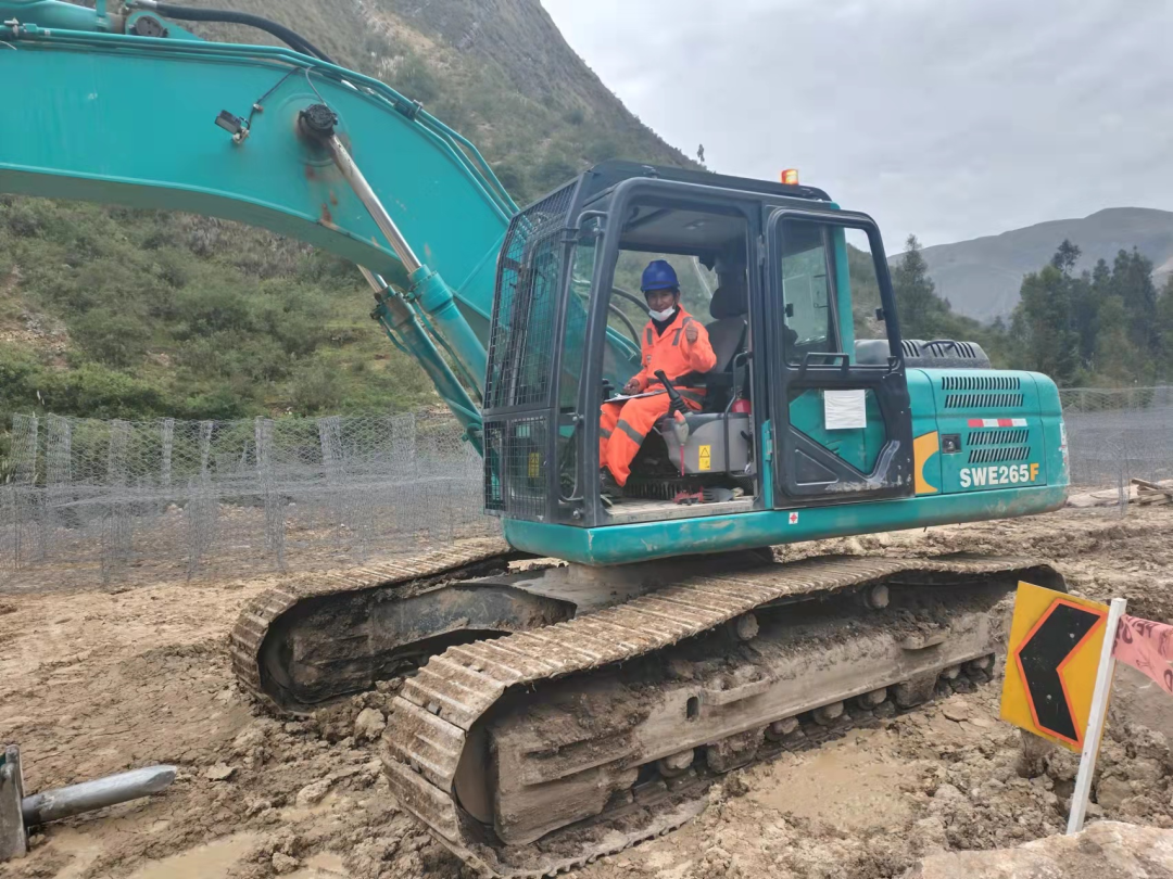 挑战世界第二高山脉!米兰体育·米兰(中国)智能装备助力秘鲁安第斯国家公路项目建设