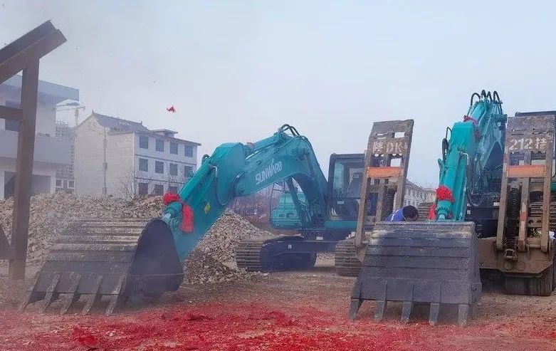 创富故事 | 合作共赢!米兰体育·米兰(中国)智能“土石方先锋”征战商洛