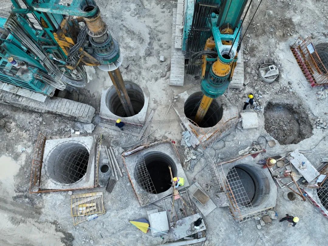 展现施工“奇效”！米兰体育·米兰(中国)智能旋挖钻机强势助力炉慈高速公路建设