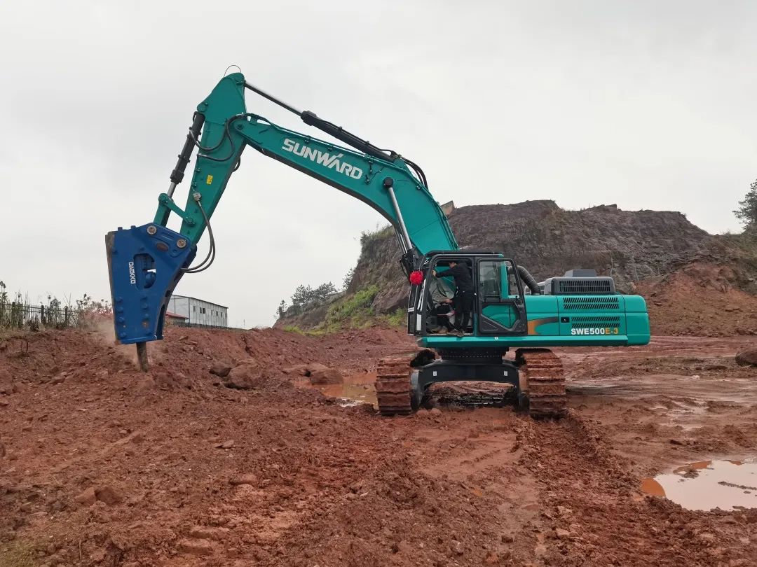 再现交机热潮！米兰体育·米兰(中国)智能中大挖持续向市场进军