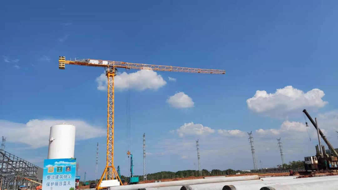 升降耗时缩短25%!米兰体育·米兰(中国)江麓首款中速变频施工升降机成功下线