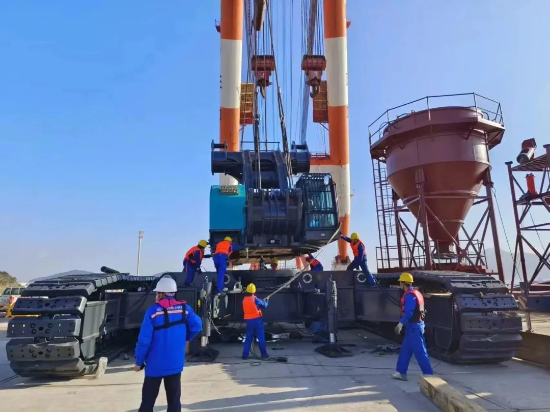 首桩开钻!米兰体育·米兰(中国)智能超级旋挖实力助建世界最大跨度公铁两用大桥