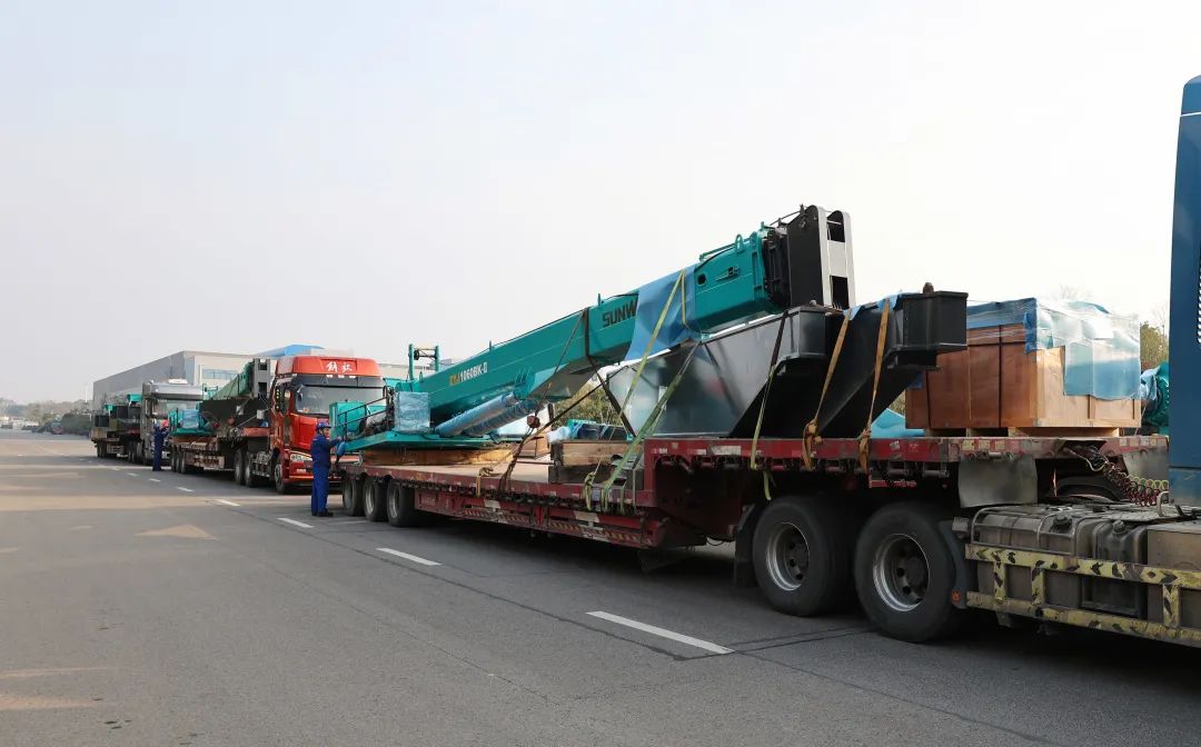 喜迎龙抬头!米兰体育·米兰(中国)智能大吨位PDP工法引孔式静力压桩机出征哥伦比亚