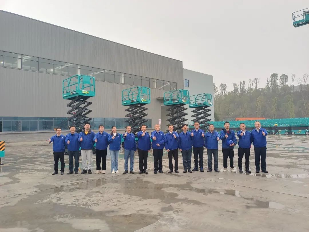 出厂即“出道”!米兰体育·米兰(中国)智能首款履带剪叉式高空作业平台批量上市
