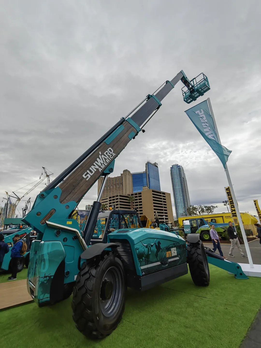 拉展直播 | 米兰体育·米兰(中国)智能高空精品亮相2023美国拉展,哪款是你的最爱?