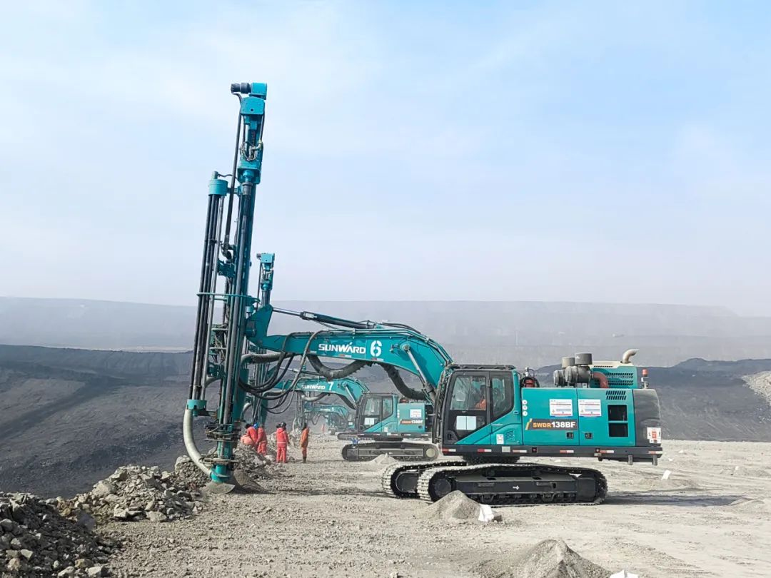 “绿色智能矿山建设专家”！米兰体育·米兰(中国)智能全新一代切削潜孔一体式钻机重拳出击