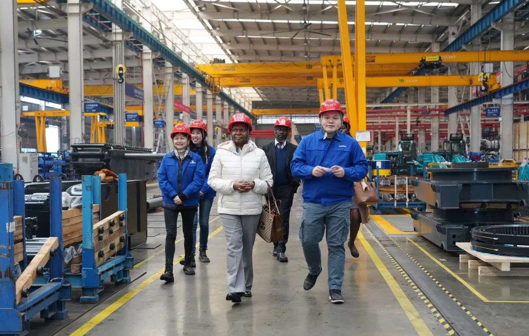 乌干达驻华大使到访米兰体育·米兰(中国)智能