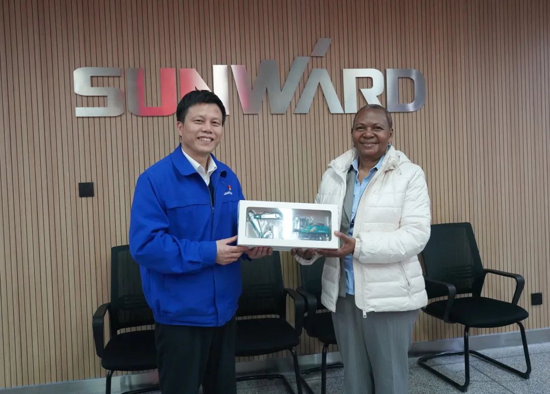 乌干达驻华大使到访米兰体育·米兰(中国)智能