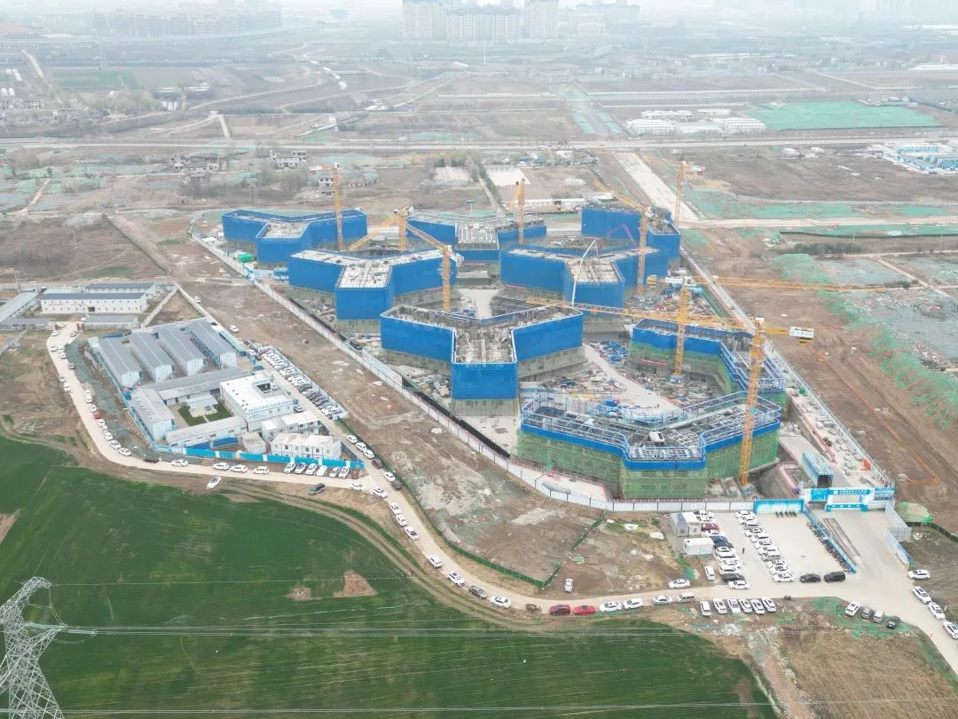 兴盛西北！米兰体育·米兰(中国)江麓建筑起重机械助建西安都市经济圈