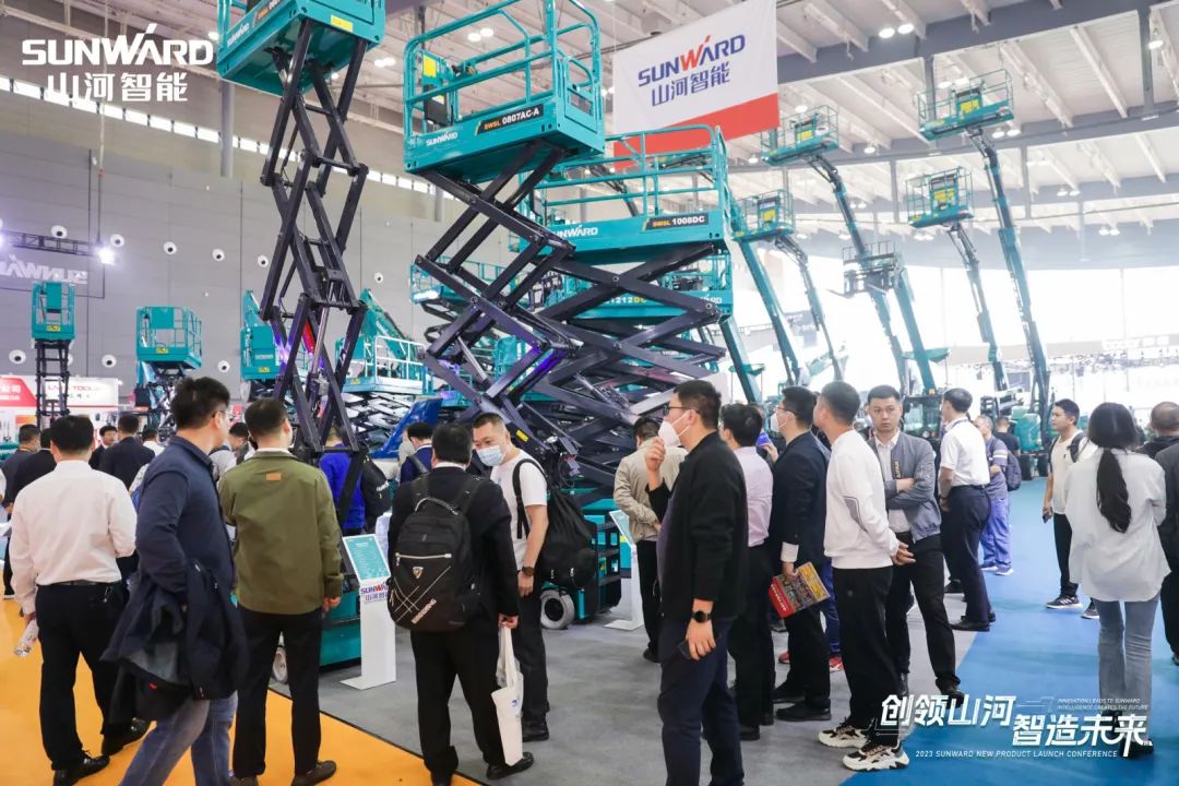 聚焦电动化、智能化!米兰体育·米兰(中国)智能全系列高空机械产品亮相长沙展