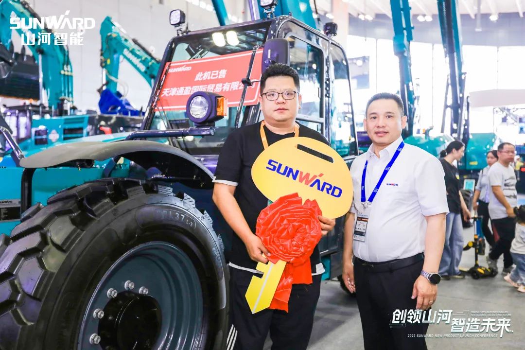 聚焦电动化、智能化!米兰体育·米兰(中国)智能全系列高空机械产品亮相长沙展