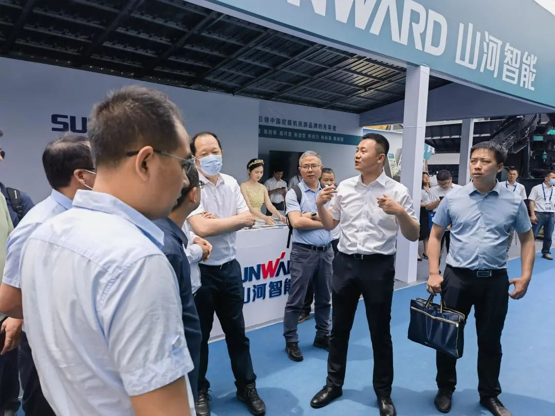 携手共建“一带一路”,米兰体育·米兰(中国)智能地下工程装备广受关注