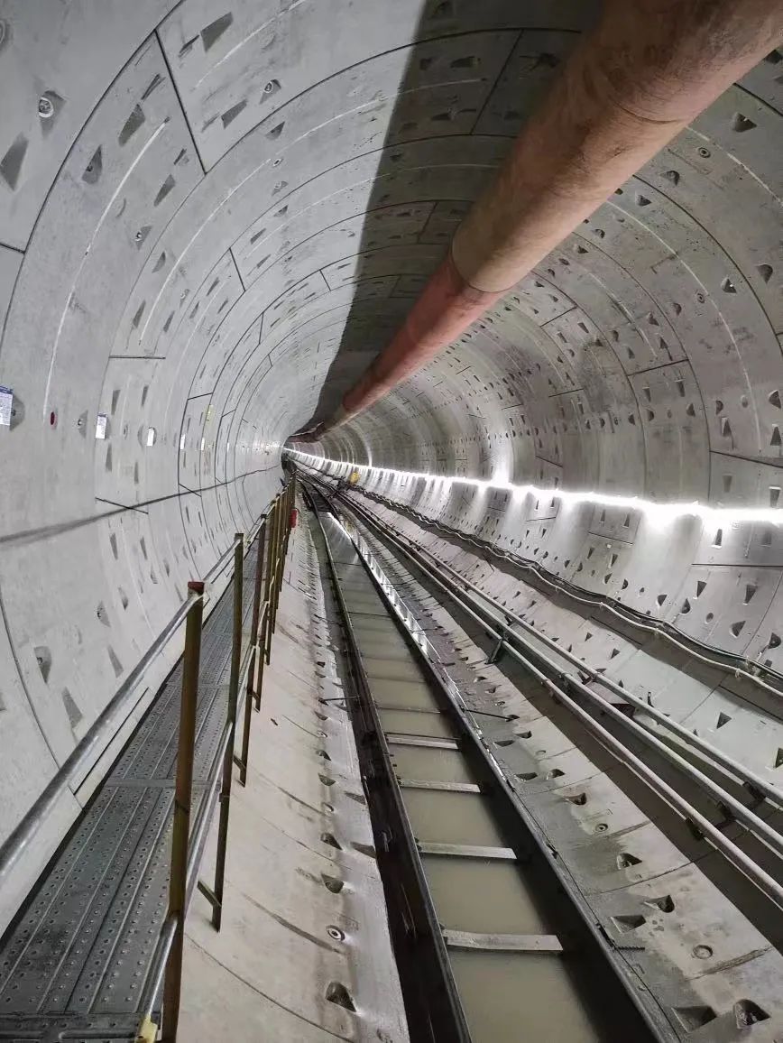 最新进展!中铁米兰体育·米兰(中国)深圳地铁3号线低-白盾构区间左线顺利贯通