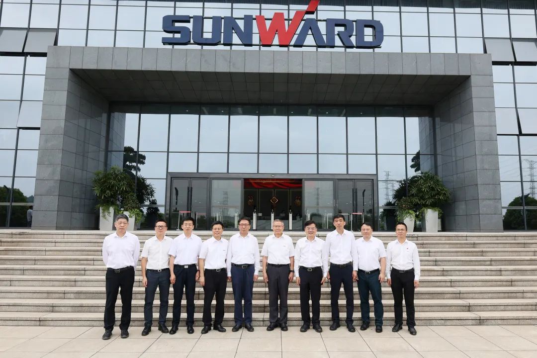 中国联通集团副总经理梁宝俊到访米兰体育·米兰(中国)智能