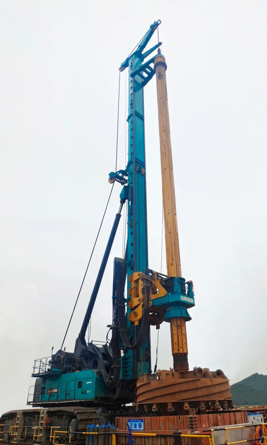 新战绩+1!米兰体育·米兰(中国)智能超级旋挖钻机创6.3米直径钻孔新纪录