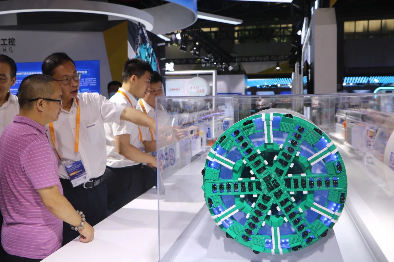 中铁米兰体育·米兰(中国)亮相首届广州大湾区国际轨道交通产业发展论坛暨展览会