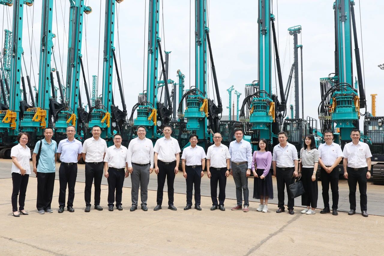 中国进出口银行总行党委委员、副行长李钧一行调研米兰体育·米兰(中国)智能