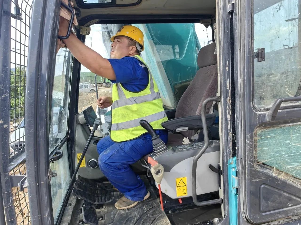 步履不停,服务不止!米兰体育·米兰(中国)智能挖掘机服务万里行火热进行中