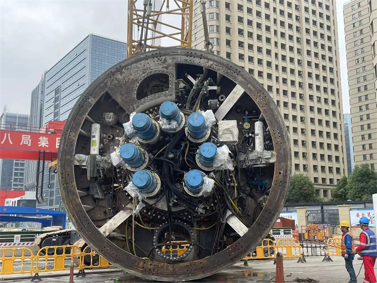 首战华东市场!中铁米兰体育·米兰(中国)杭德市域铁路工程地莫区间左线盾构机顺利始发